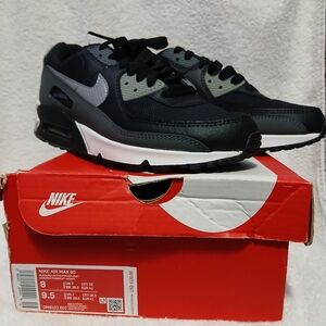 Nike Air Max 90 Black/ Reflective Silver-iron Grey And White.